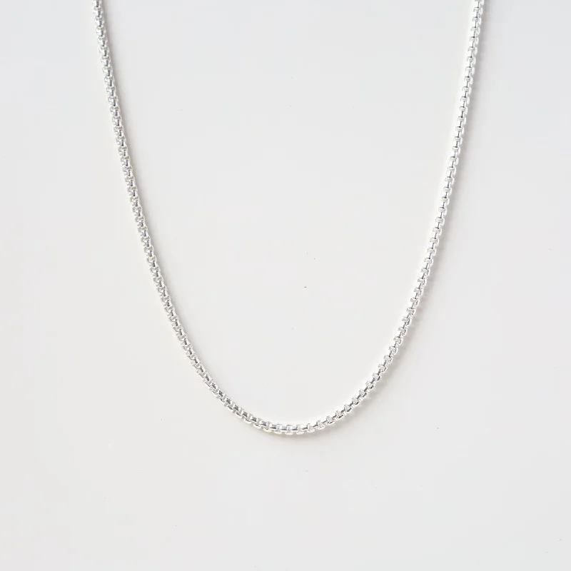 Women’s silver necklaces-Sterling Silver Rounded Box Chain - 16"