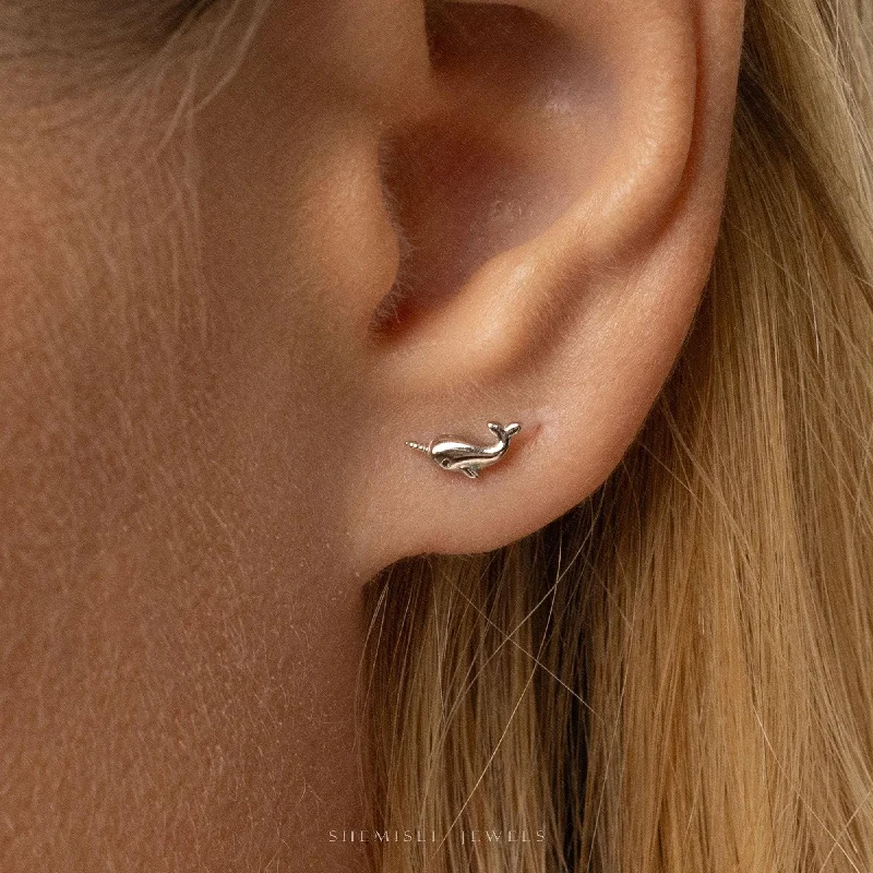 Women’s butterfly earrings-Tiny Narwhal Whale Threadless Flat Back Earrings, 20,18,16ga, 5-10mm Unisex, Surgical Steel SHEMISLI SS1103