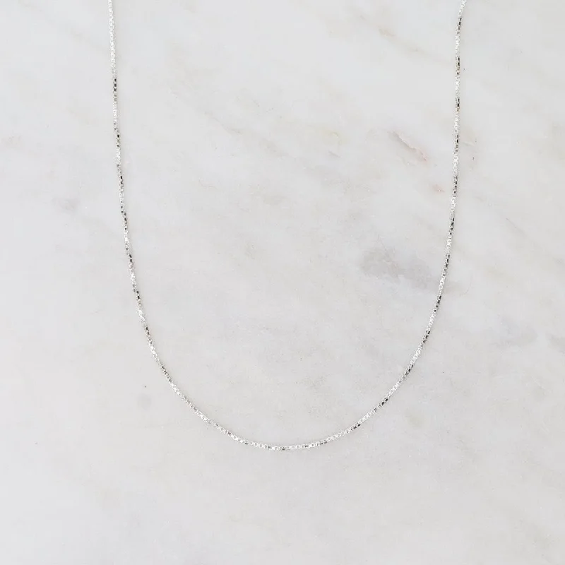 Women’s simple gold necklaces-Sterling Silver Box Chain 18"