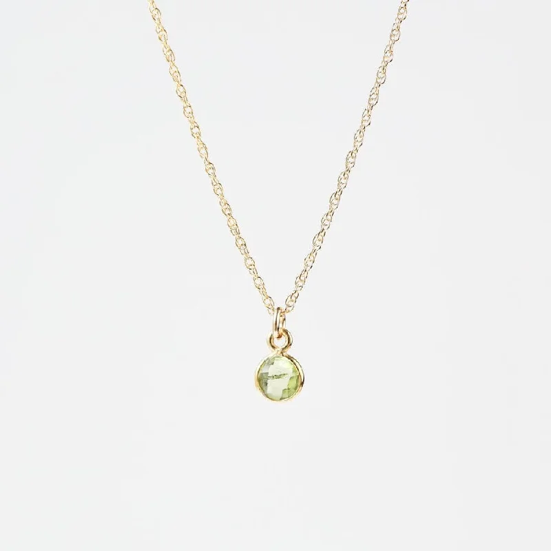 Women’s pearl necklaces-14k Gold Filled Chain with 6mm Bezel-Set Peridot