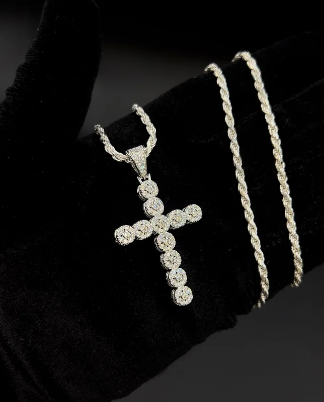 Women’s trendy necklaces-Silver .925 Cross pendant or chain set!