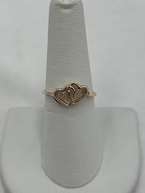 Women’s large rings-10kt yg double heart ring .01ctw natural diamond ring size 7 1.4g